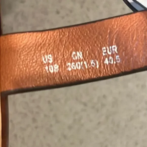 Coach Mid Heel Sandal Links, Size 10 - Picture 11 of 15